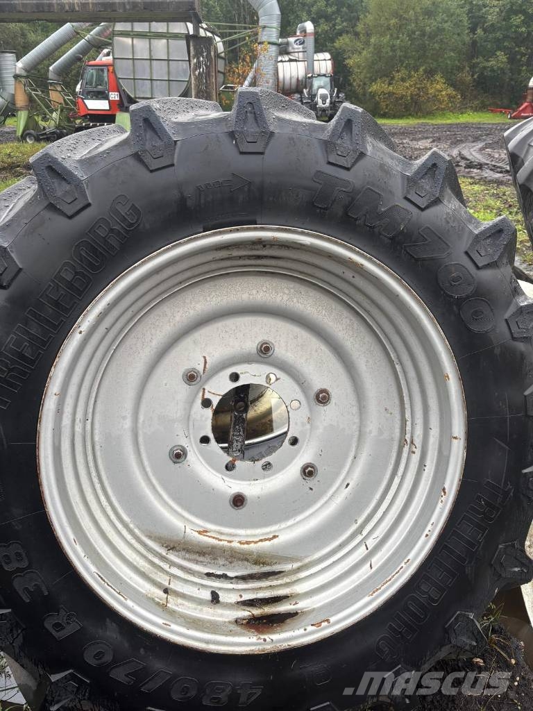 Deutz-Fahr Agratron 121 Traktoriai