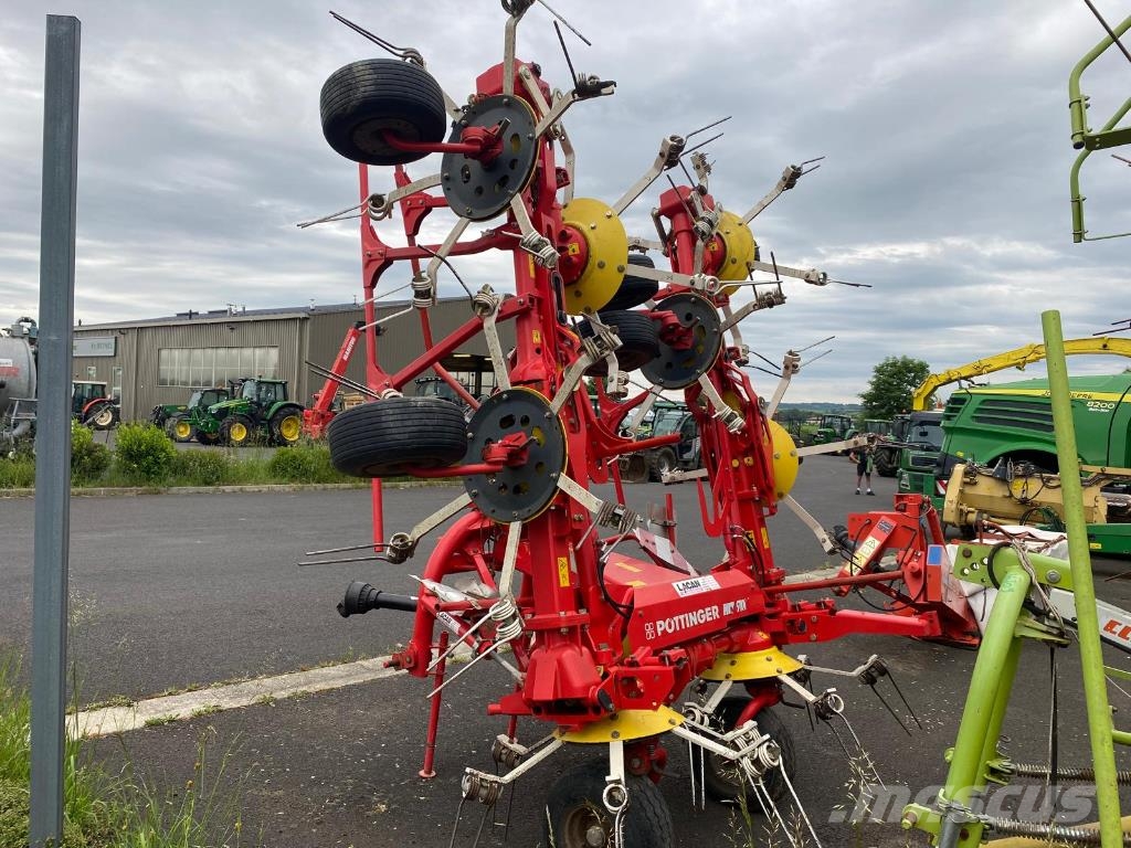 Pöttinger HIT 910 N テッダー・テッダーレーキ
