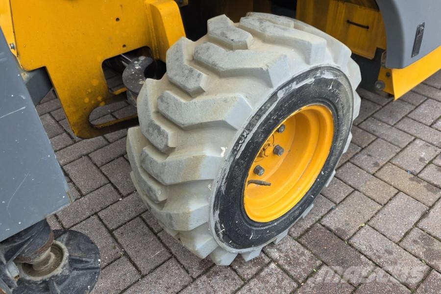 Haulotte COMPACT 10DX Diesel, 4x4 Drive, 10.2m Working Heig Škarjaste dvižne ploščadi