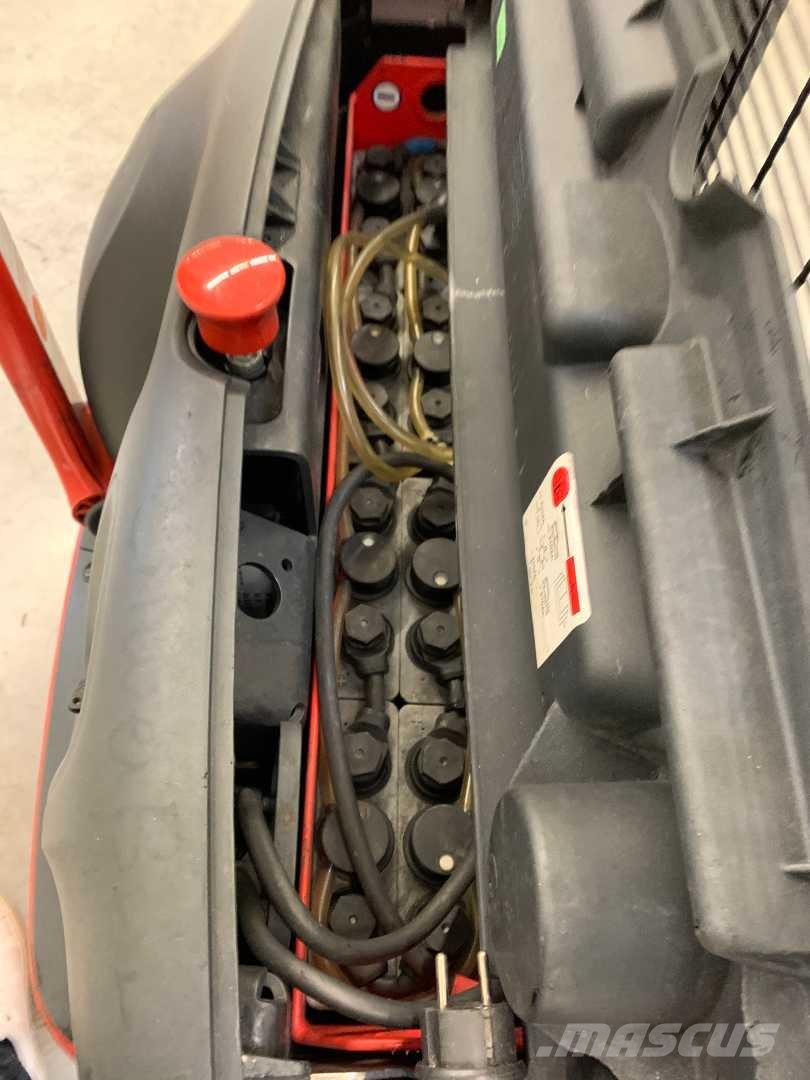 Linde L12 Stand-in stackers