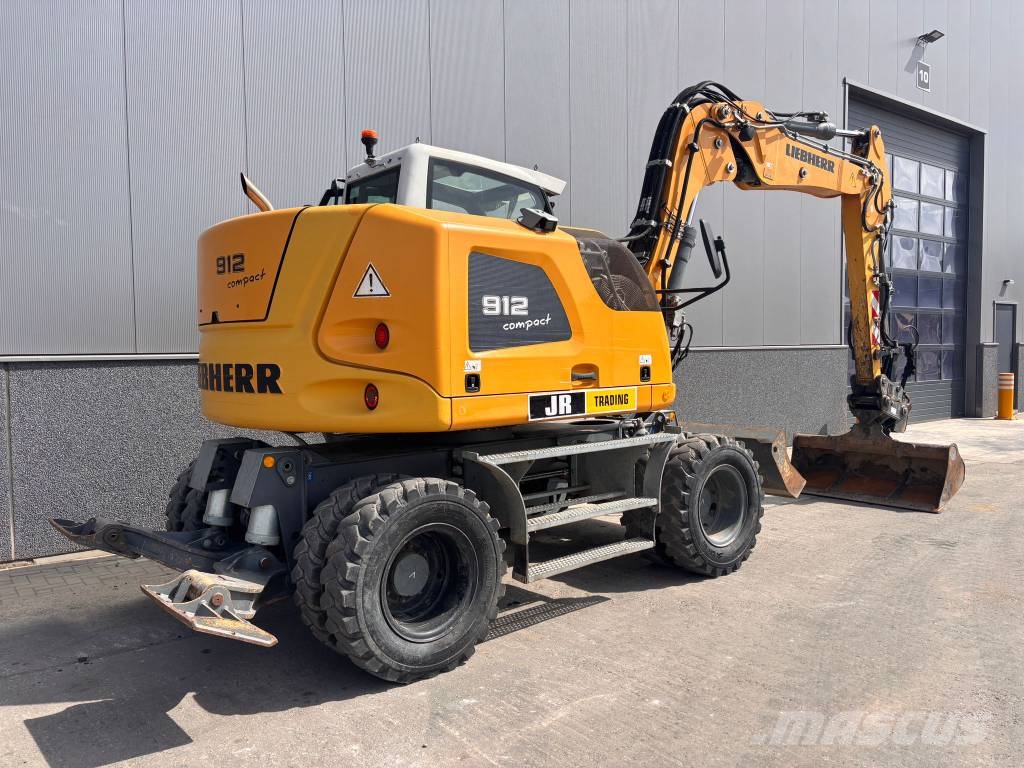 Liebherr A 912 Compact (3 Buckets + Forks) Wheeled excavators