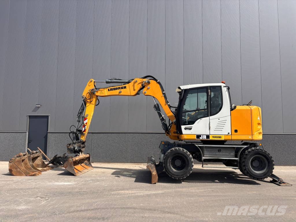 Liebherr A 912 Compact (3 Buckets + Forks) Wheeled excavators