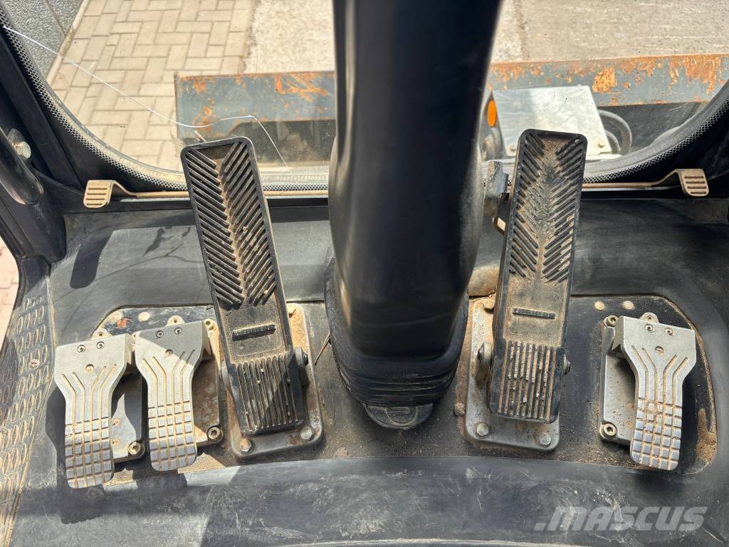 Liebherr A 912 Compact (3 Buckets + Forks) Wheeled excavators