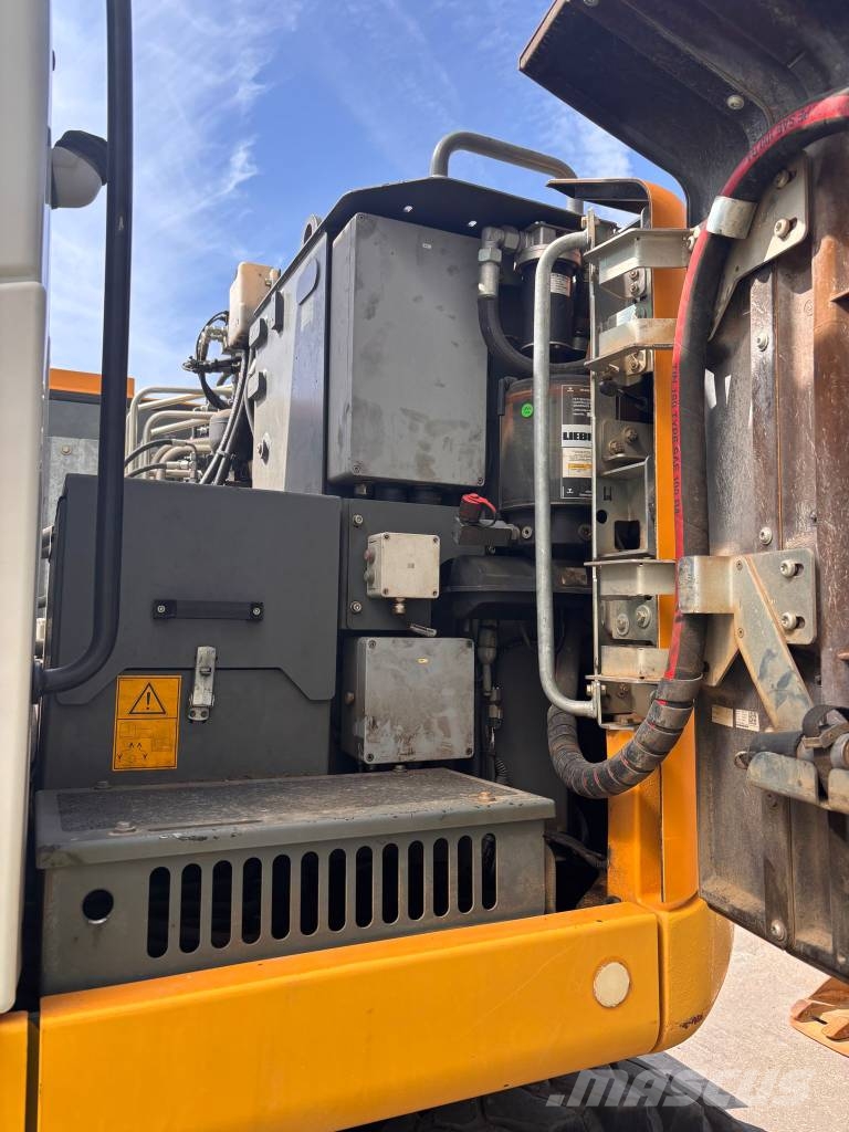 Liebherr A 912 Compact (3 Buckets + Forks) Wheeled excavators
