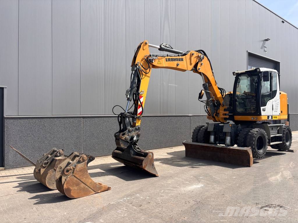 Liebherr A 912 Compact (3 Buckets + Forks) Wheeled excavators