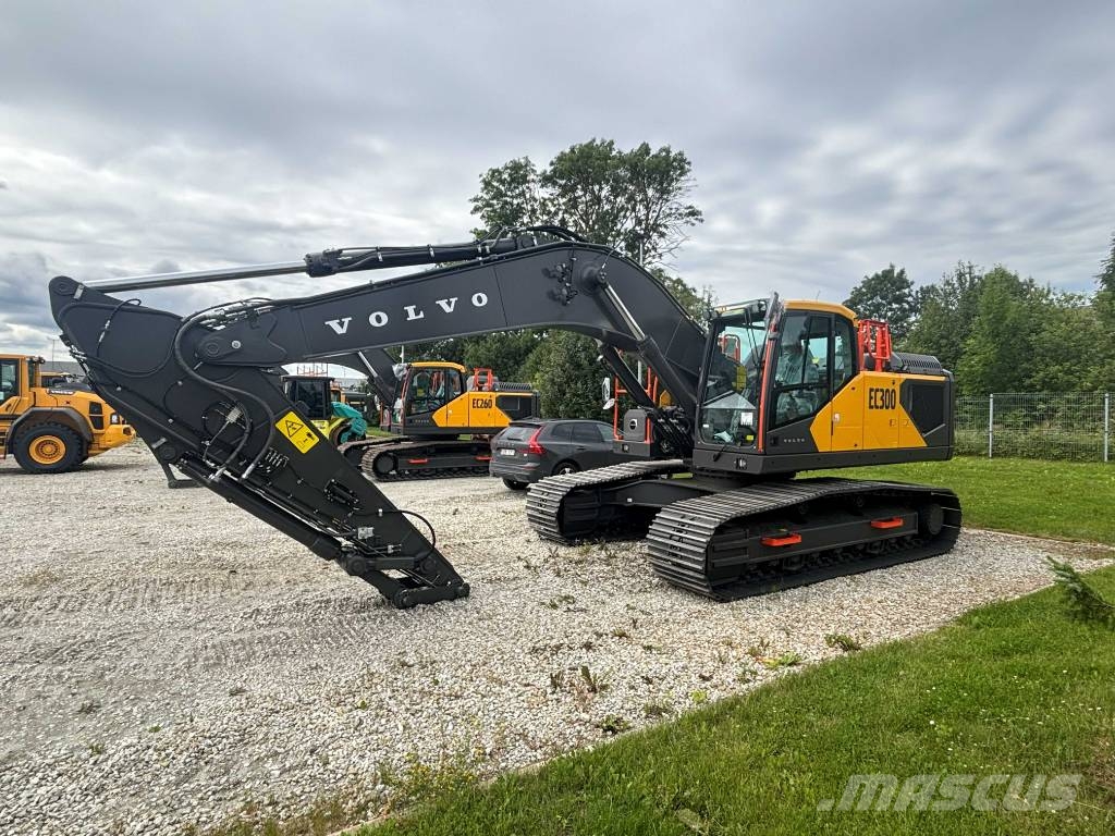 Volvo EC 300 Roomikekskavaatorid
