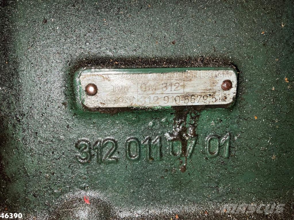 Mercedes-Benz LA 312.136 ''Bolneus'' Kofferaufbau