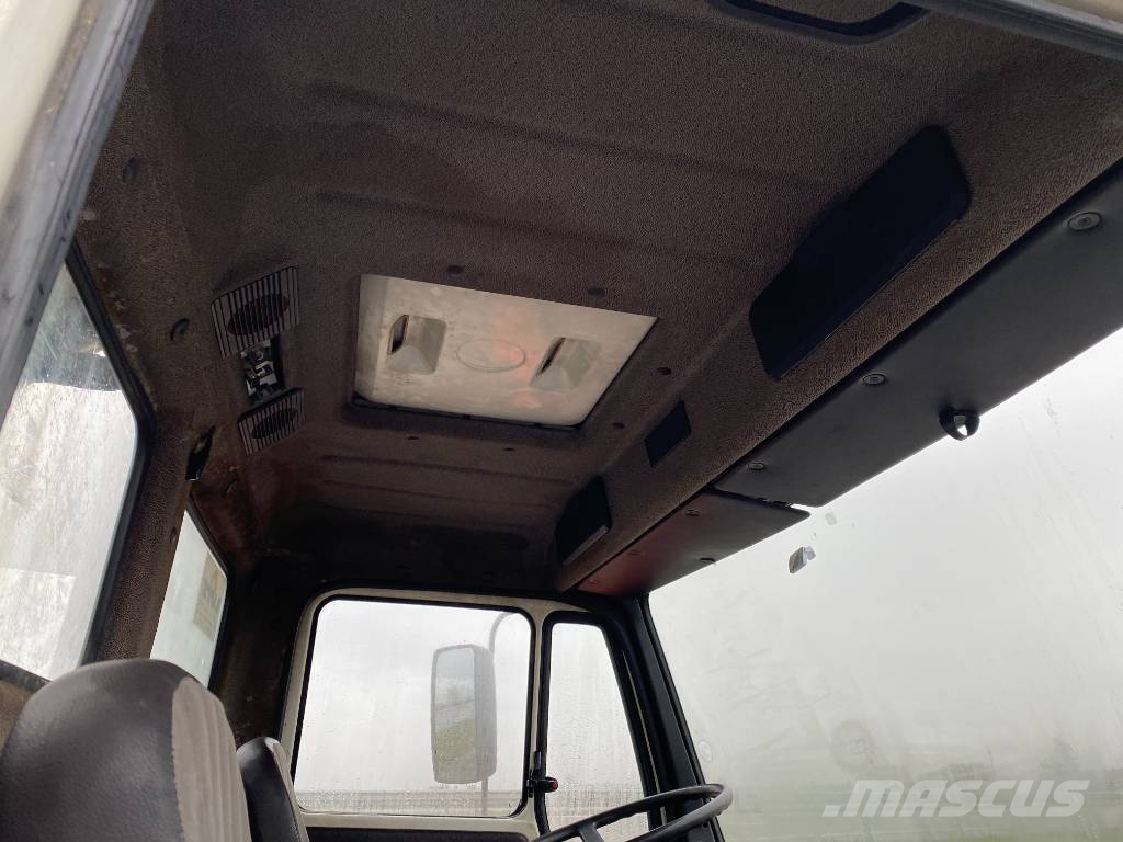 Mercedes-Benz 1414/SK 4X2 5Vitesses Auto hoogwerkers