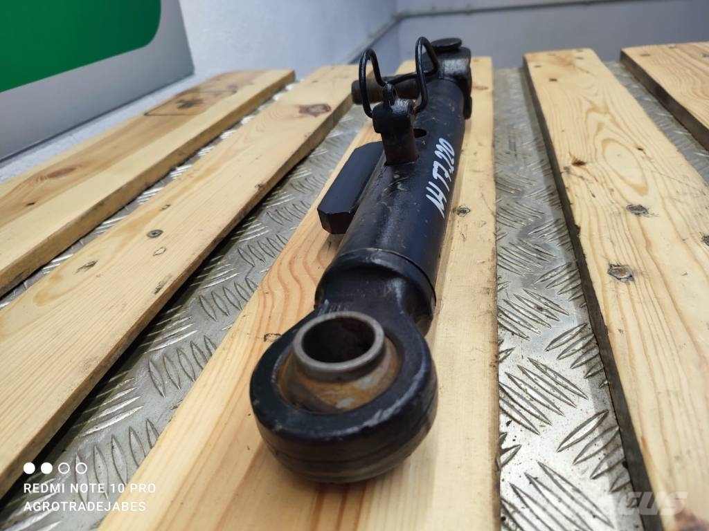 New Holland T7.220 rear linkage stabilizer NEW HOLLAND T7.220 Hidraulikos įrenginiai