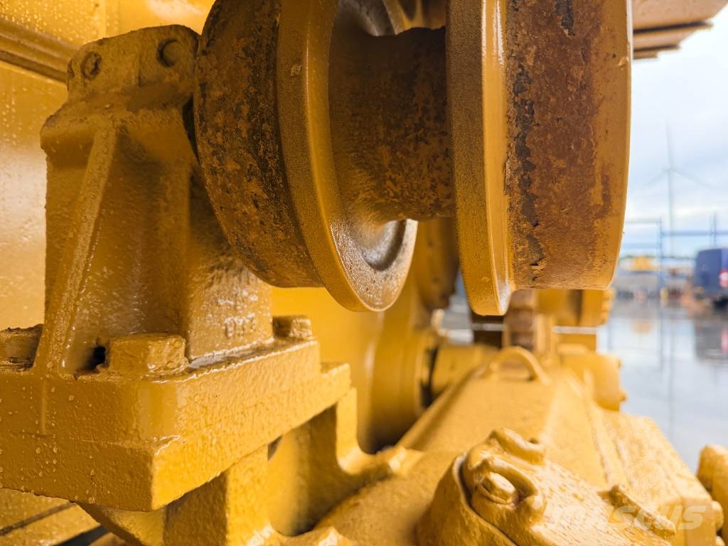 CAT D6T XL Kāpurķēžu buldozeri