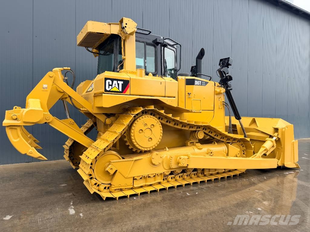 CAT D6T XL Kāpurķēžu buldozeri
