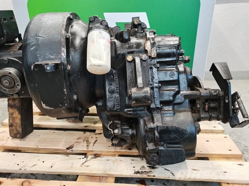 Manitou MT 1740 {15930  COM-T4-2024} gearbox Коробка передач