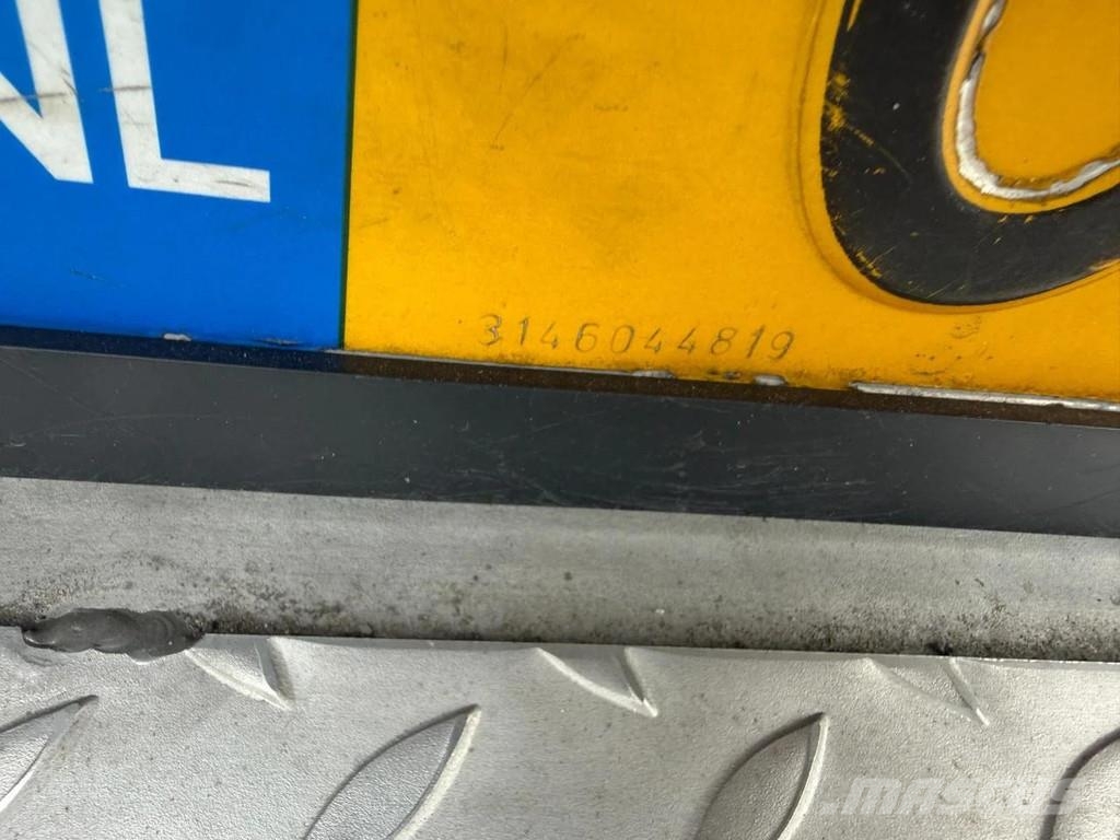 Magyar S40EBT 3 AXLE MILKTANK Semirremolques cisterna
