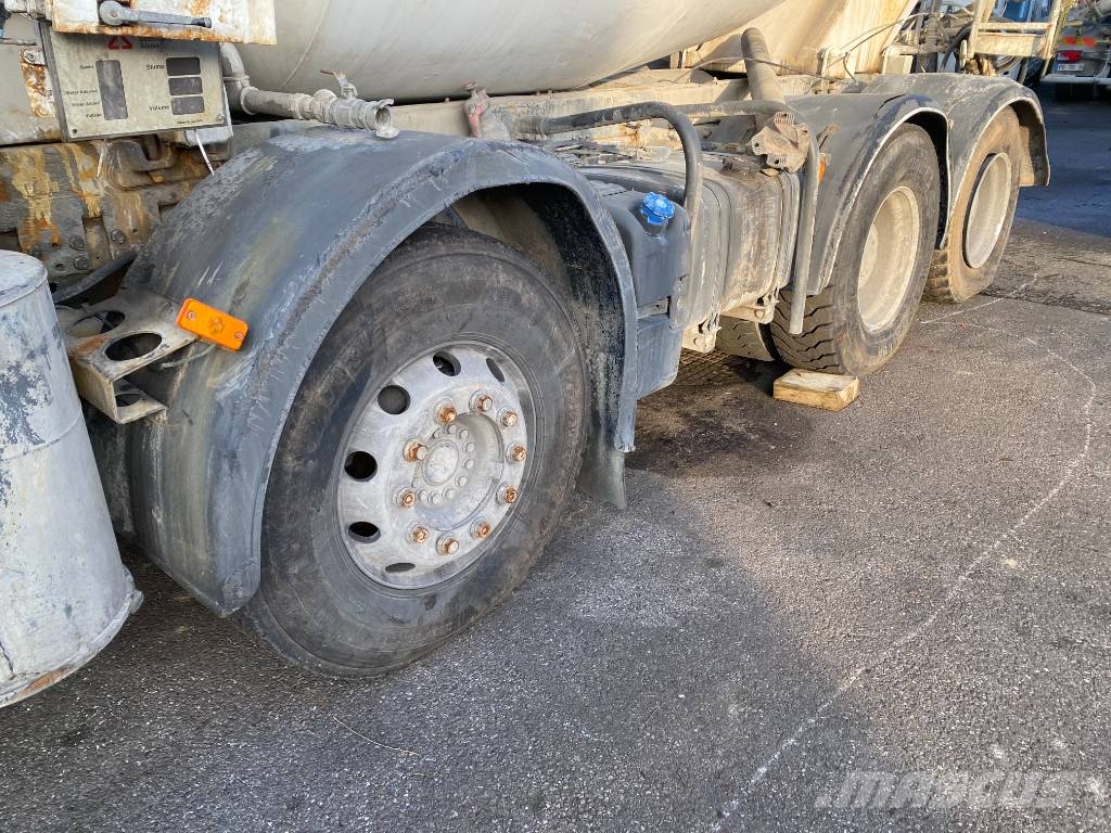 Iveco STRALIS X-WAY 400/SL-IMER 9M3 endommagé شاحنات خرسانة