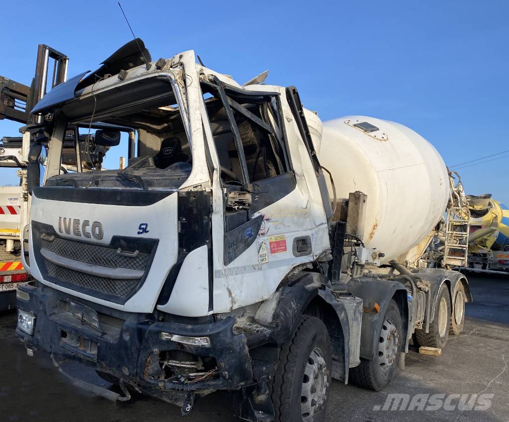 Iveco STRALIS X-WAY 400/SL-IMER 9M3 endommagé شاحنات خرسانة