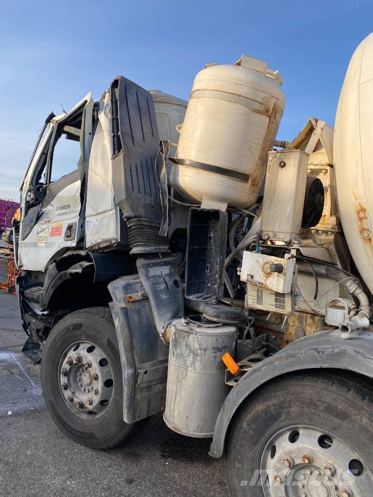 Iveco STRALIS X-WAY 400/SL-IMER 9M3 endommagé شاحنات خرسانة