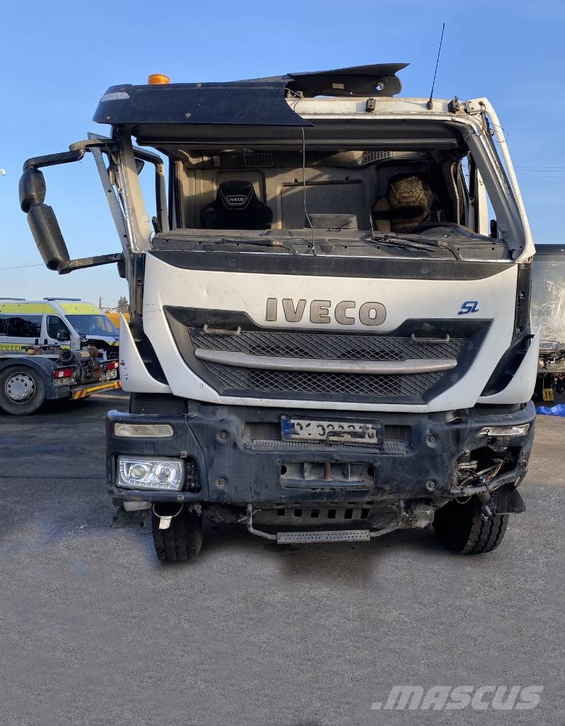 Iveco STRALIS X-WAY 400/SL-IMER 9M3 endommagé شاحنات خرسانة