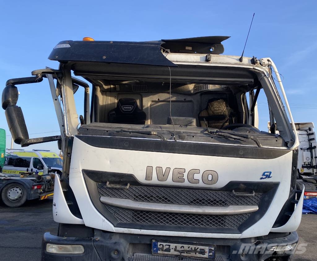 Iveco STRALIS X-WAY 400/SL-IMER 9M3 endommagé شاحنات خرسانة