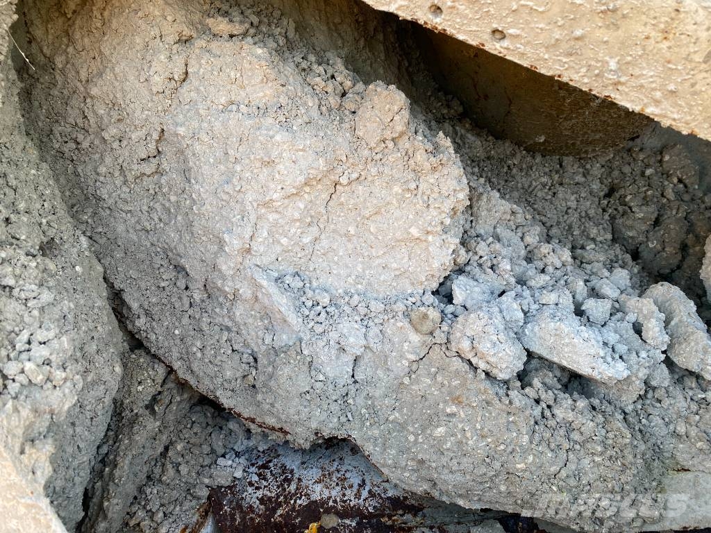 Iveco STRALIS X-WAY 400/SL-IMER 9M3 endommagé شاحنات خرسانة