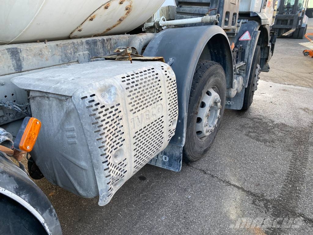 Iveco STRALIS X-WAY 400/SL-IMER 9M3 endommagé شاحنات خرسانة