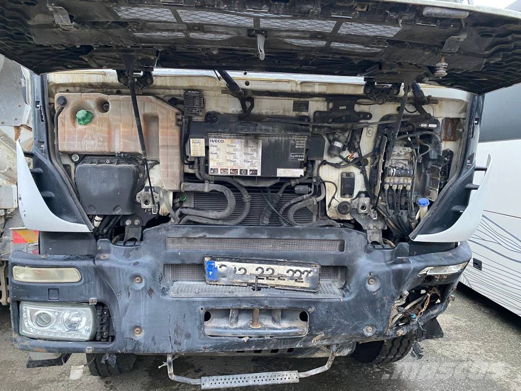 Iveco STRALIS X-WAY 400/SL-IMER 9M3 endommagé شاحنات خرسانة
