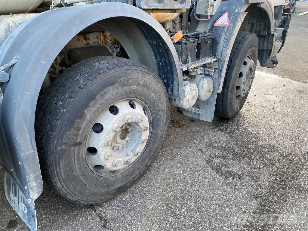 Iveco STRALIS X-WAY 400/SL-IMER 9M3 endommagé شاحنات خرسانة