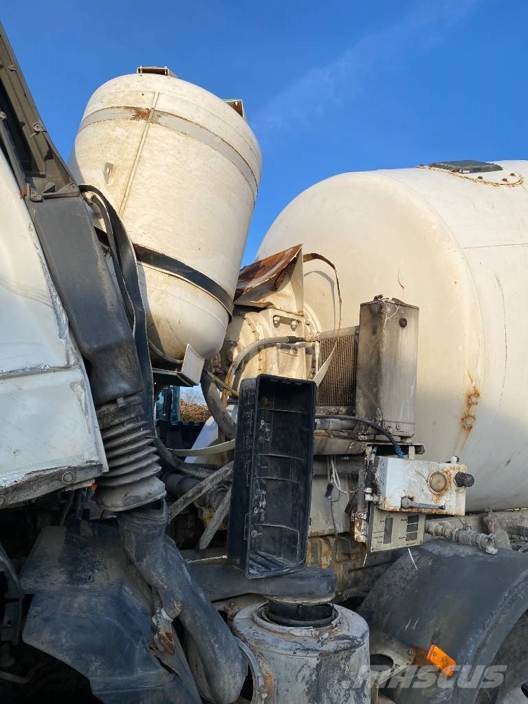 Iveco STRALIS X-WAY 400/SL-IMER 9M3 endommagé شاحنات خرسانة