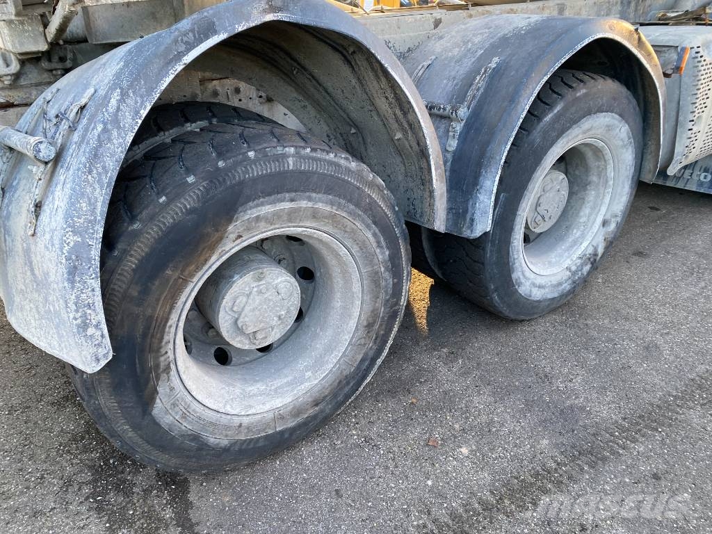 Iveco STRALIS X-WAY 400/SL-IMER 9M3 endommagé شاحنات خرسانة