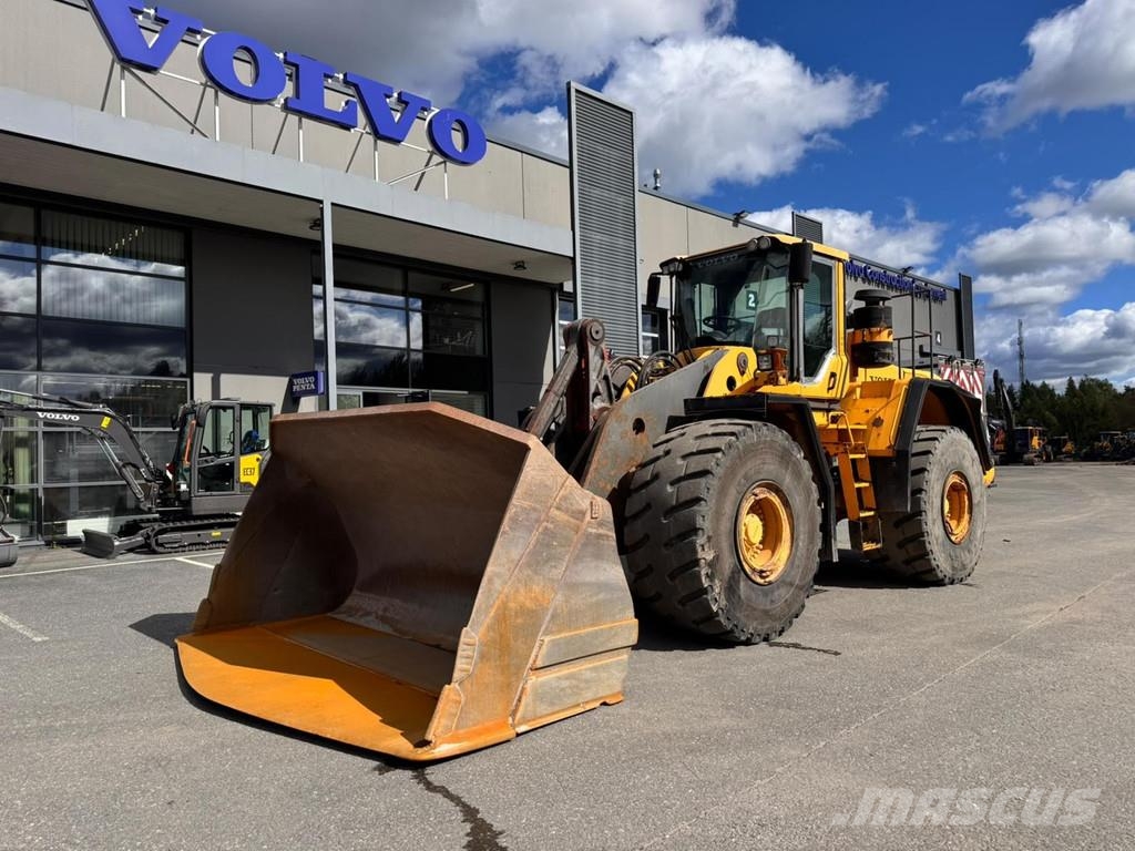 Volvo L220F Wielladers