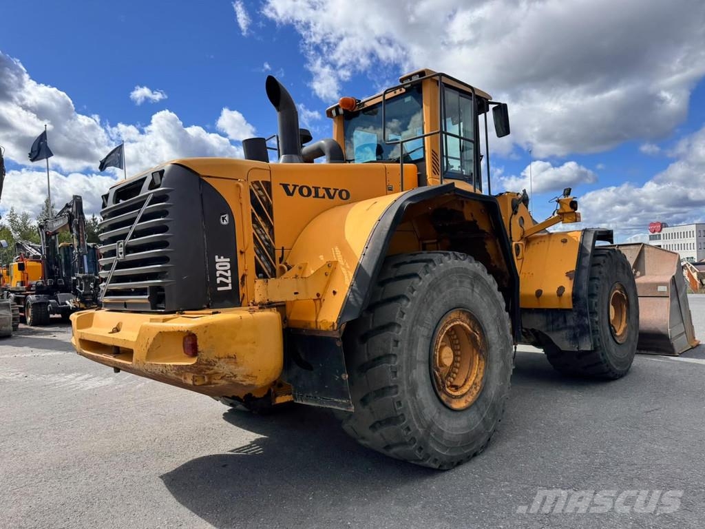 Volvo L220F Wielladers