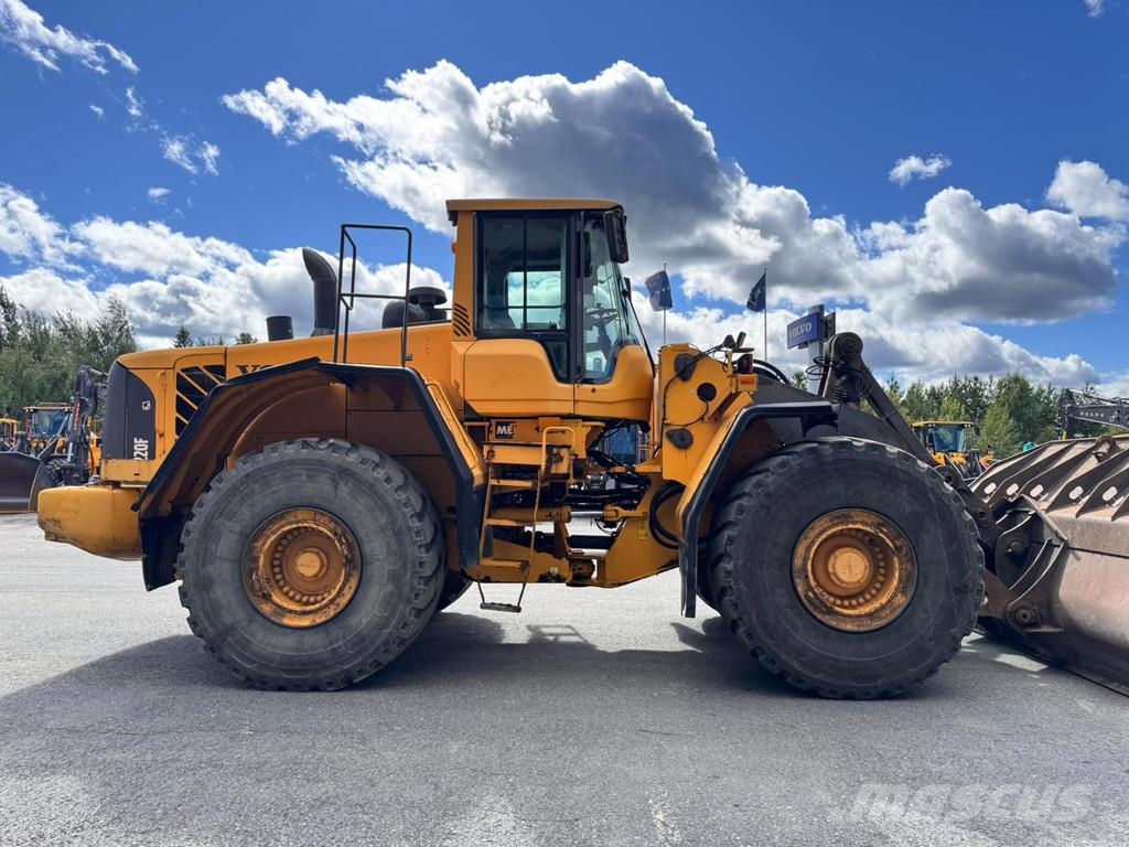 Volvo L220F Wielladers