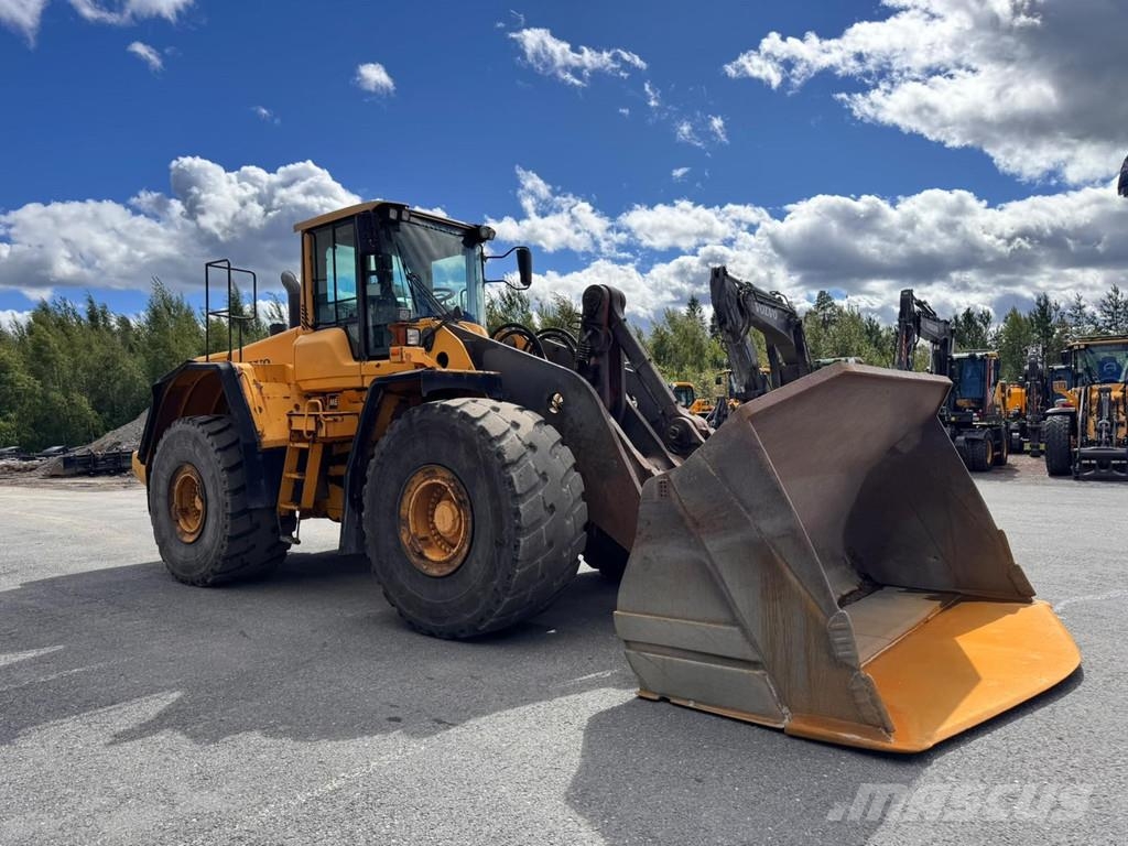 Volvo L220F Wielladers