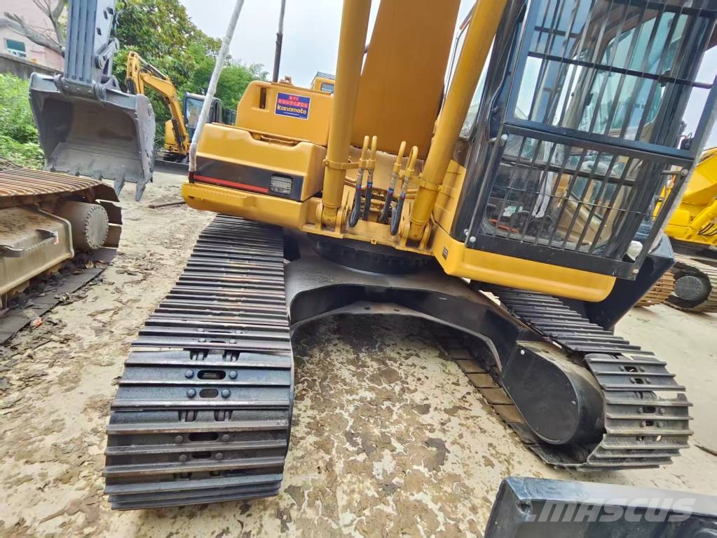 CAT 320BL Гусеничні екскаватори