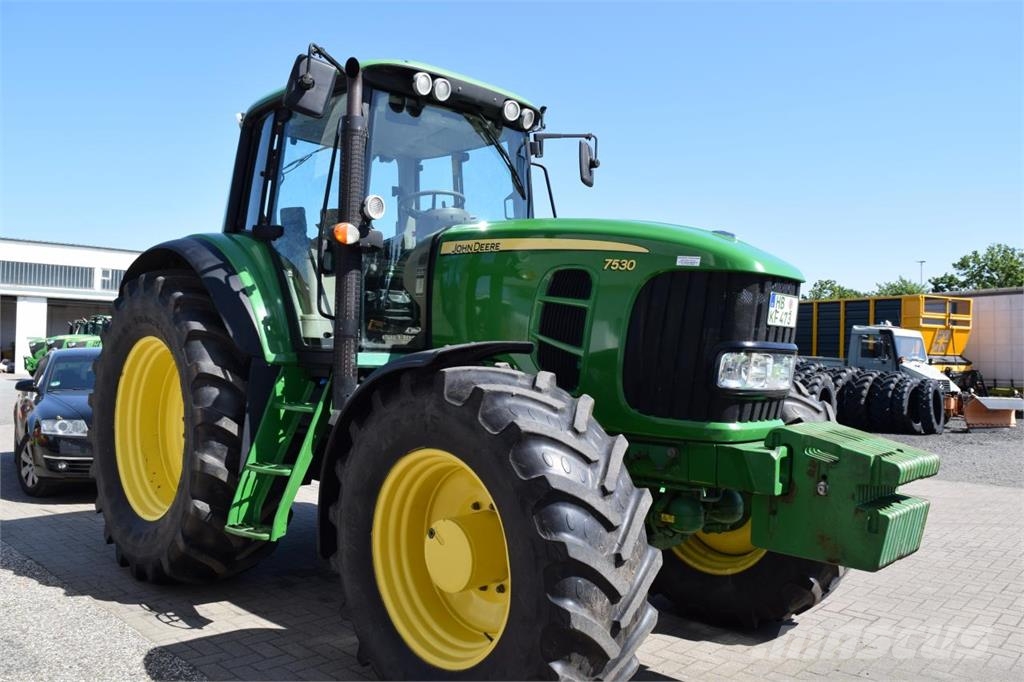 John Deere 7530 Premium Tractoren