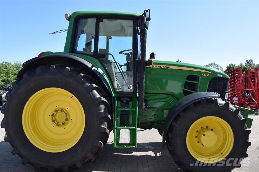 John Deere 7530 Premium Tractoren