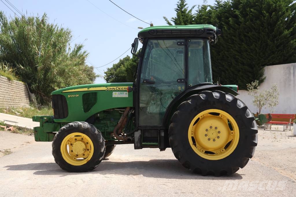 John Deere 5100 GF Tratores Agrícolas usados