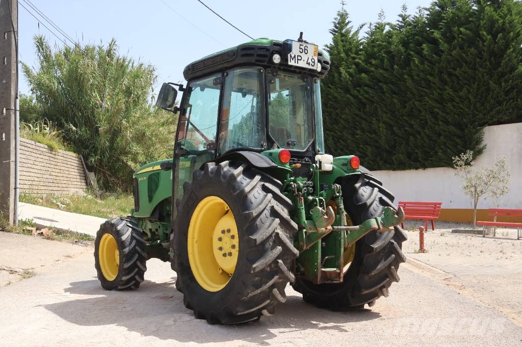 John Deere 5100 GF Tratores Agrícolas usados