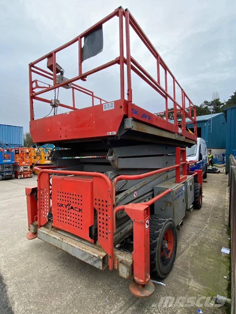 SkyJack SJ 9250 Scissor lifts