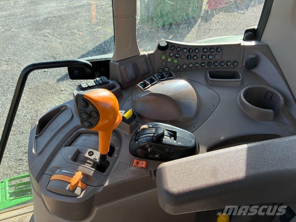 John Deere 6155M Трактори