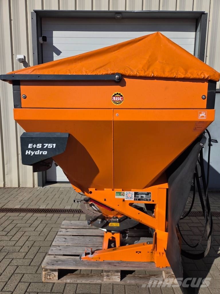 Amazone E+S 751 Sableuse et saleuse