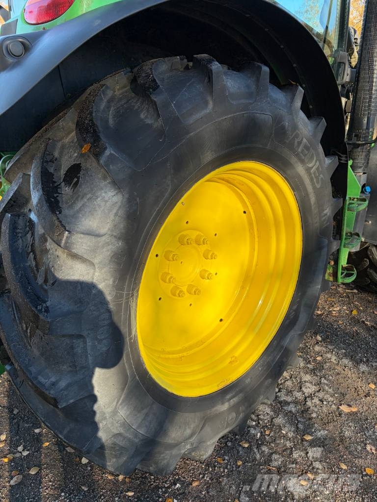 John Deere 6125 R Traktoriai