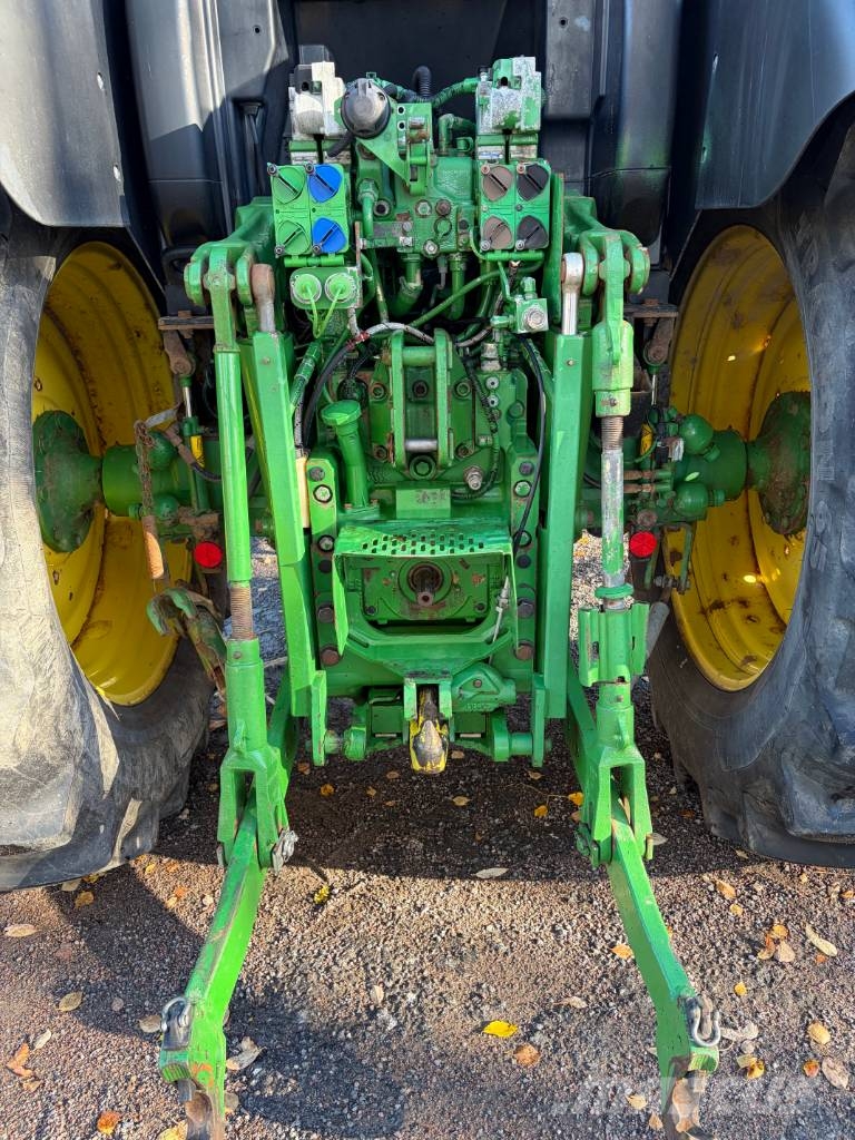 John Deere 6125 R Traktoriai