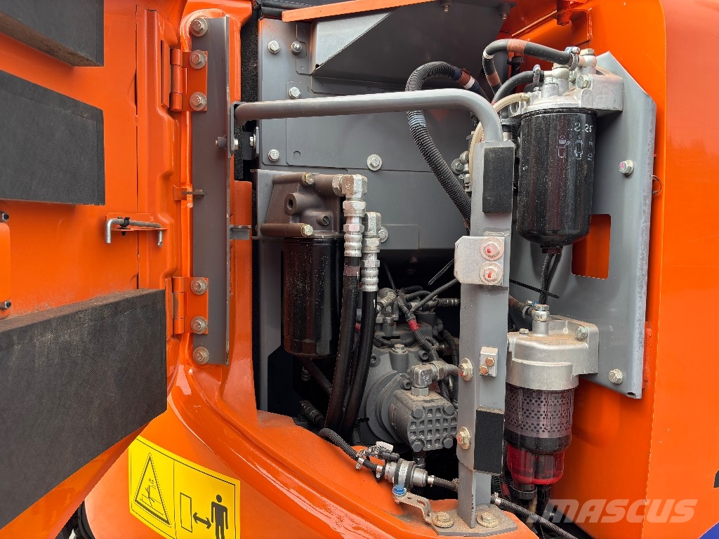 Hitachi ZX 135 US-6 / Pyörittäjä, kauha, Rasvari, Ym! Telakaivukoneet