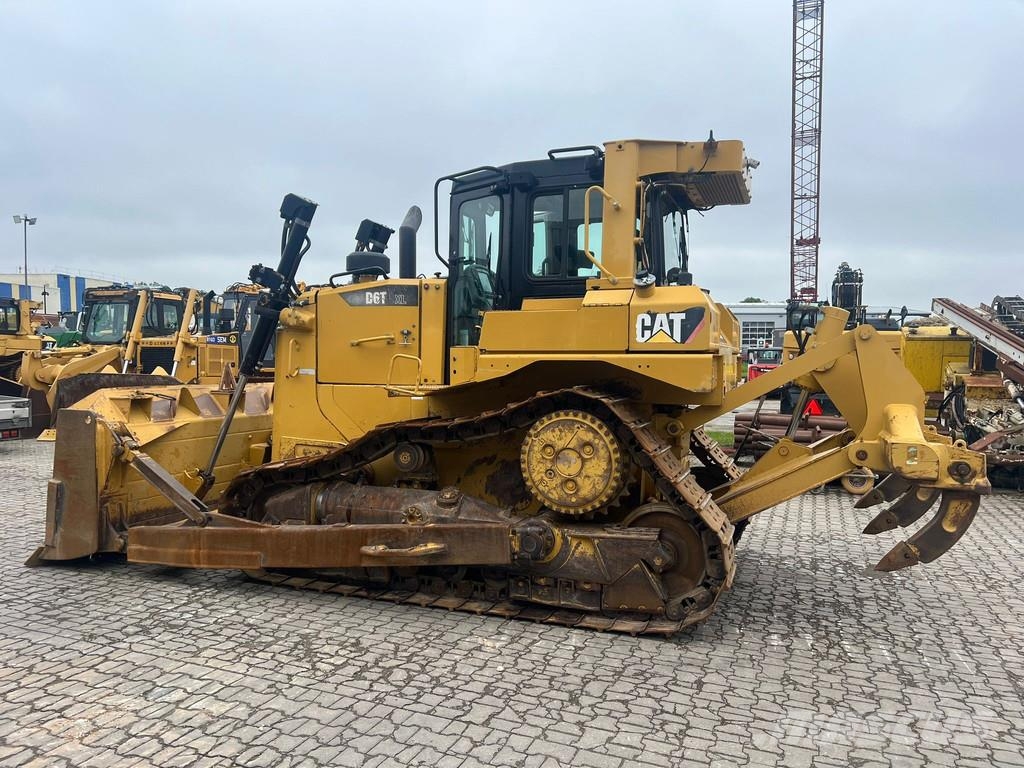 CAT D6T . Buldozer sobre oruga