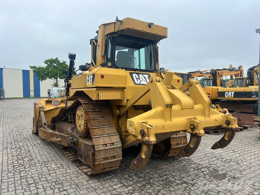 CAT D6T . Buldozer sobre oruga