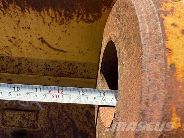 CAT 225 - 800 mm Pelle rétro arrière