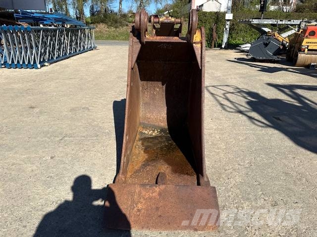 CAT 225 - 800 mm Pelle rétro arrière