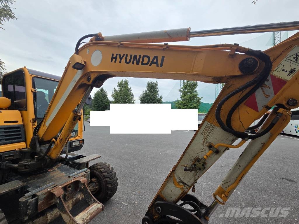 Hyundai Robex 55 W-9 轮式挖掘机
