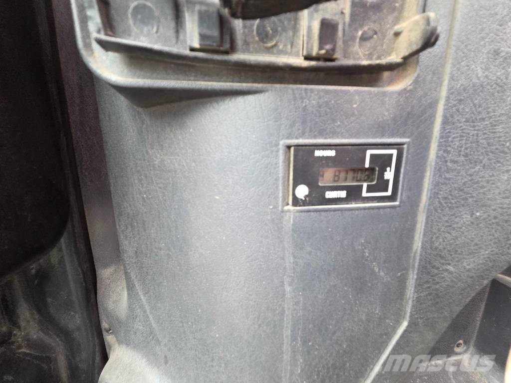 Hyundai Robex 55 W-9 轮式挖掘机