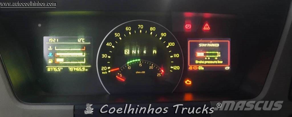 Volvo FM 410 Tovornjaki s ponjavo